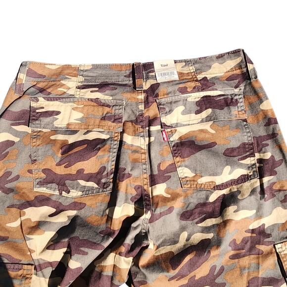 NWT LEVI'S WOMEN'S CARGO PANTS CAMO '94 BAGGY WIDE LEG SZ 10 31x30 STREET WEAR - Picture 4 of 10